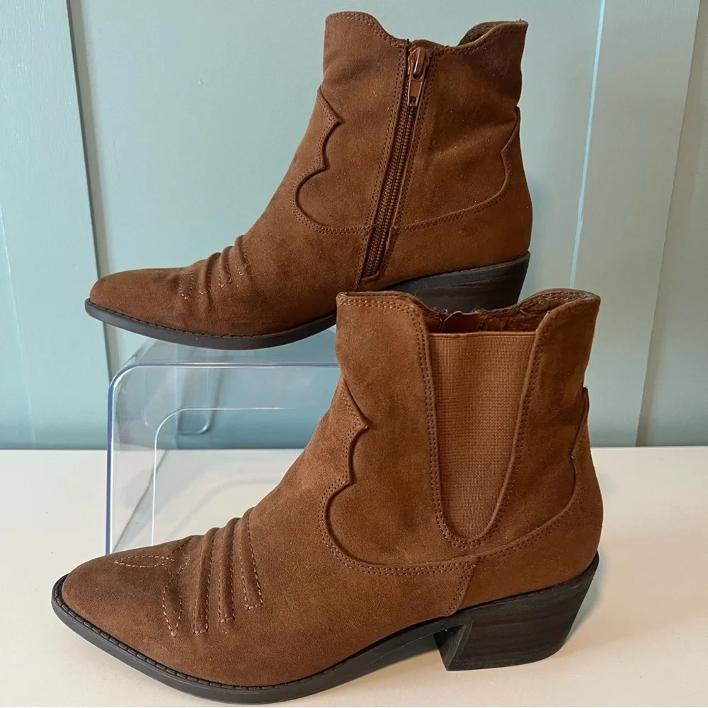 Carlos by Carlos Santana Montana Brown Zip Ankle Boots.‎ Size 6.
